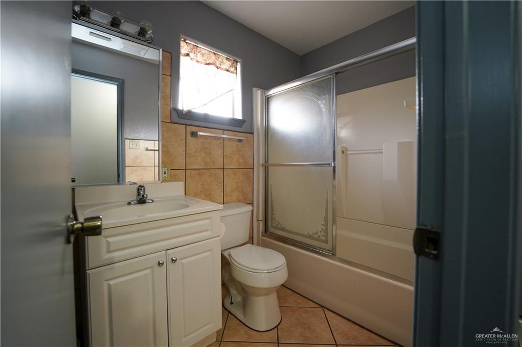 Photo 17 of 204 Gomez Drive