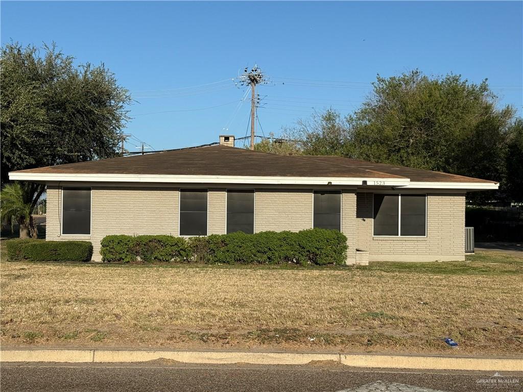 Photo 2 of 1523 10th Avenue