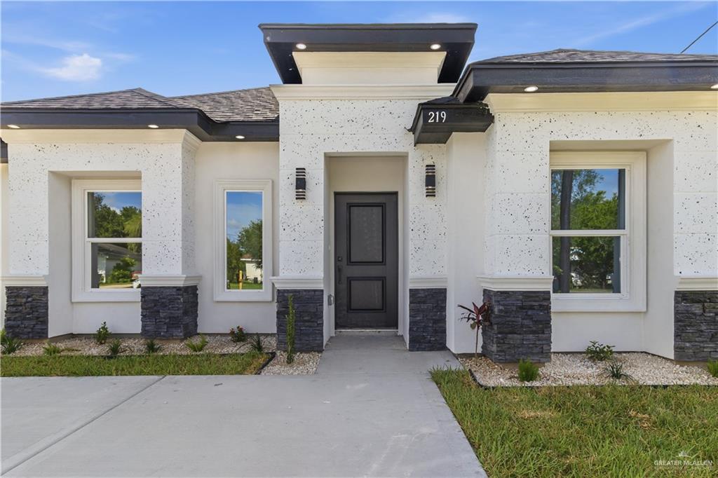 Photo 3 of 219 17th Street