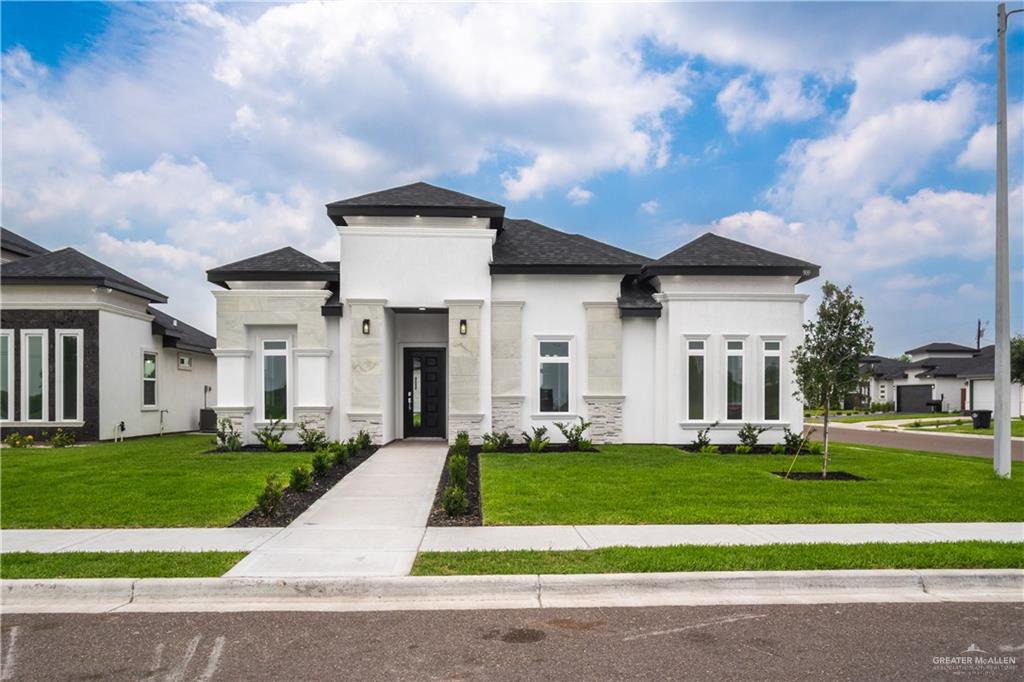 Single Family home at 909 Pecan Street, Alton, Texas