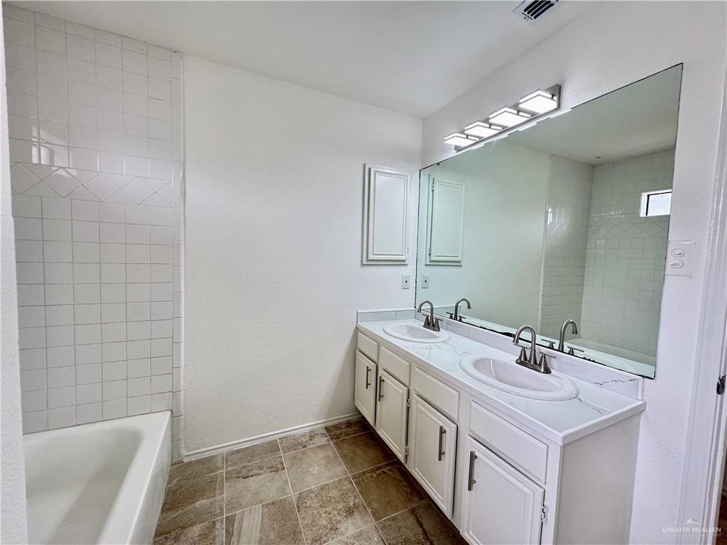 Photo 23 of 106 Aldrin Street