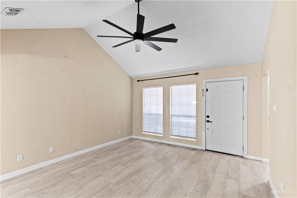 Photo 4 of 4229 Goldcrest Avenue