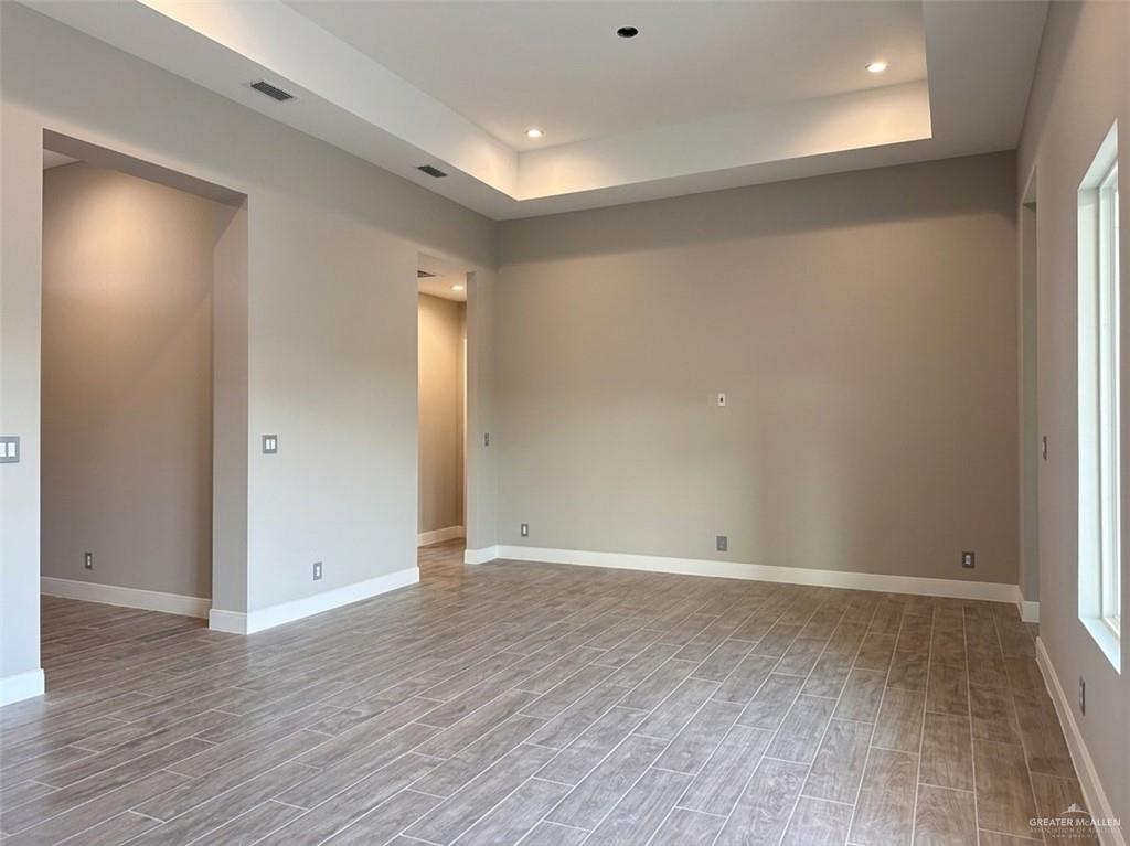Photo 5 of 3905 Zenker Avenue