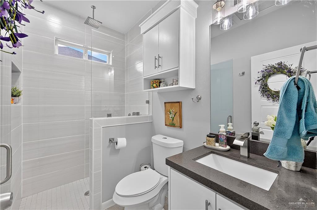 Photo 10 of 3120 Zinnia Avenue