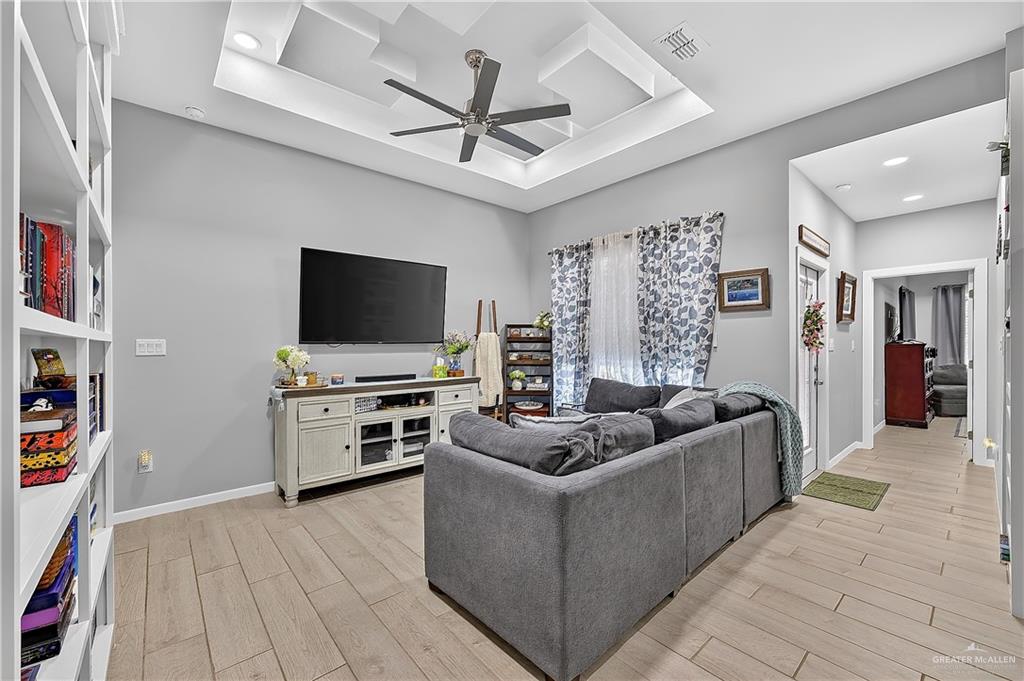 Photo 5 of 3120 Zinnia Avenue