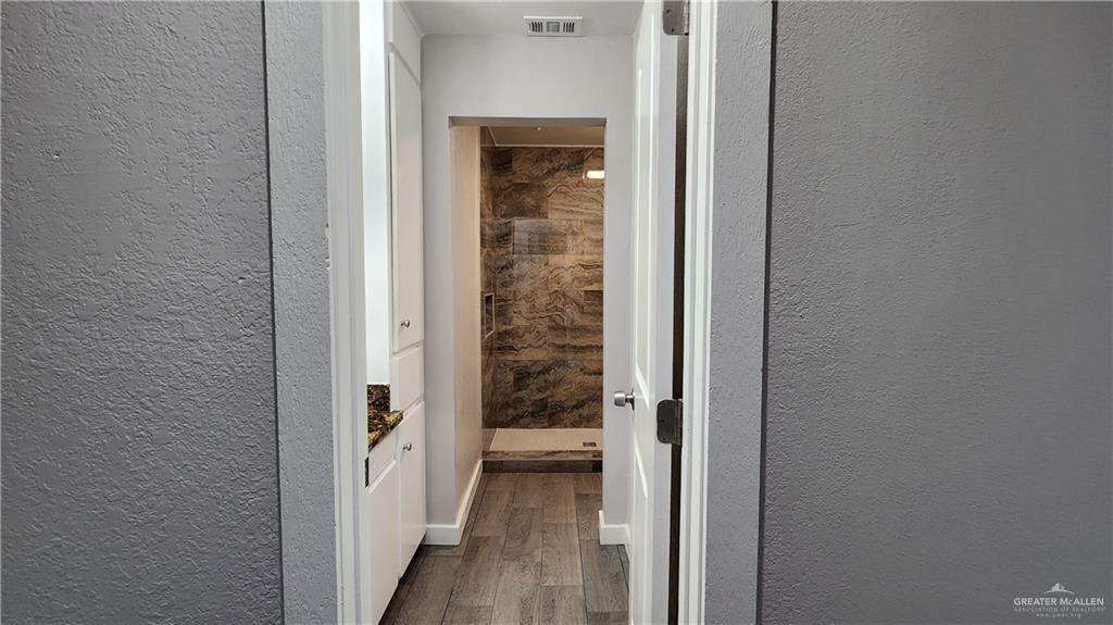 Photo 18 of 421 Casiano Street