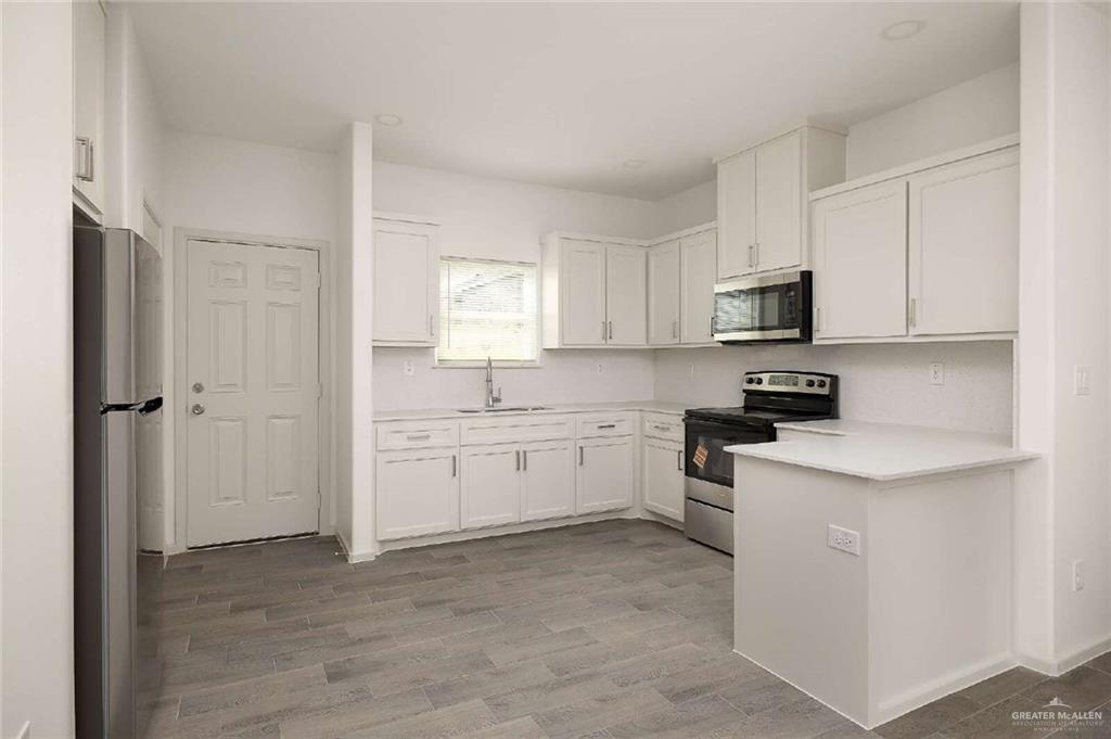 Photo 6 of 2713 Hayes Avenue #2