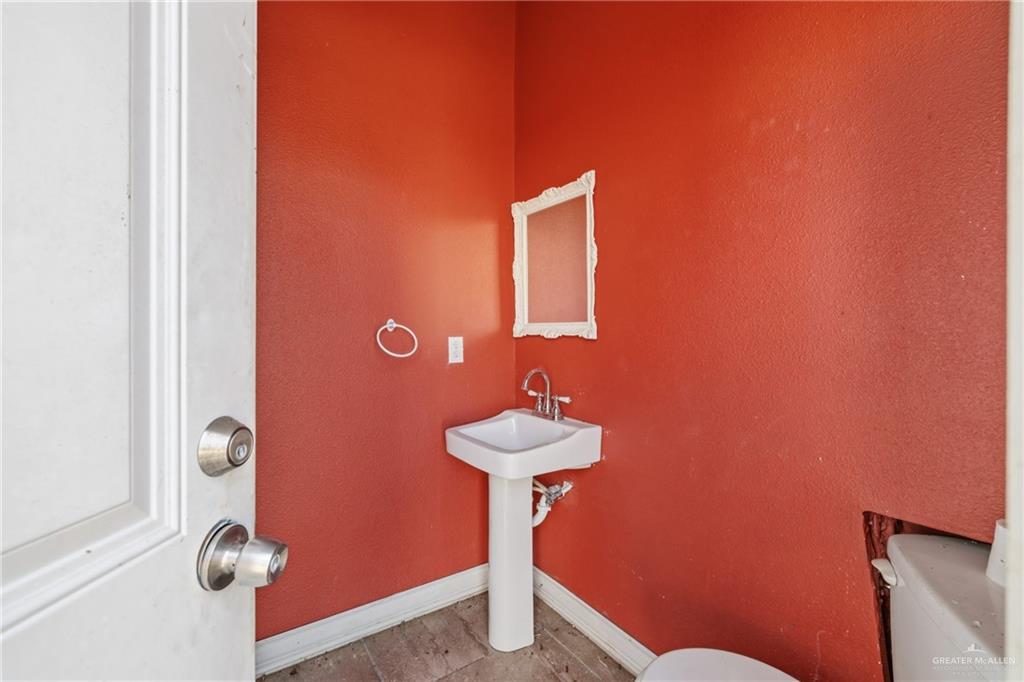 Photo 19 of 2313 Naranjo Street