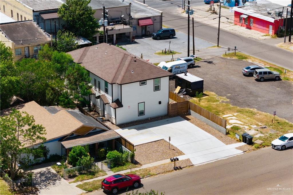 Photo 2 of 208 Kansas Avenue #3