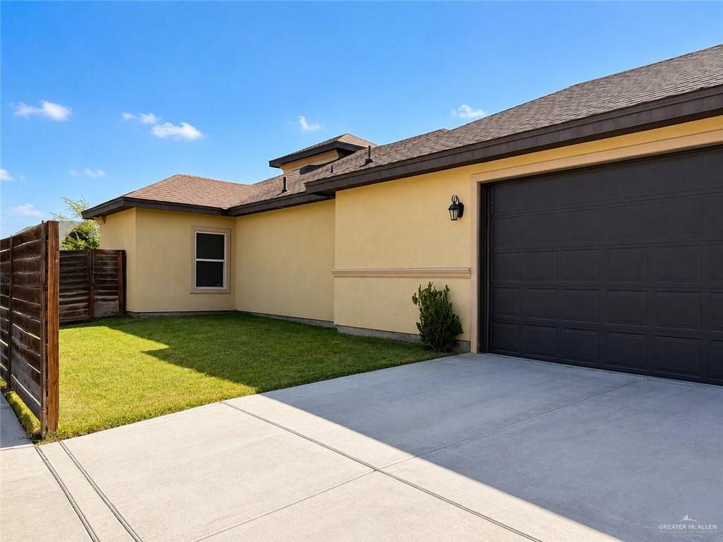 Photo 3 of 1500 Zenith Drive