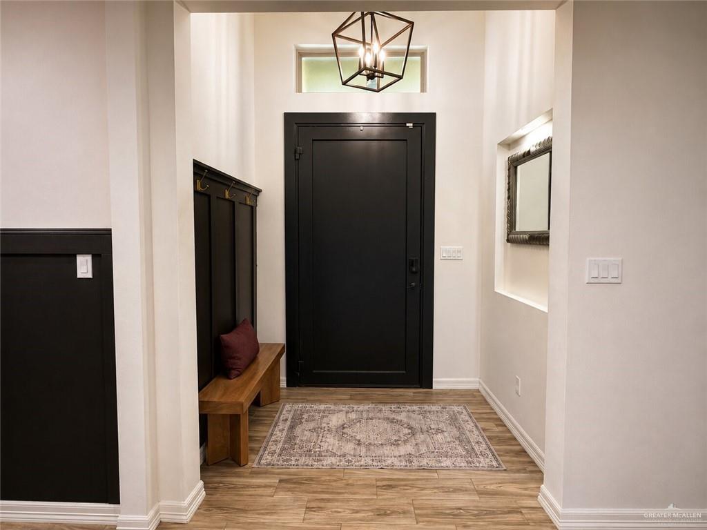 Photo 4 of 1500 Zenith Drive