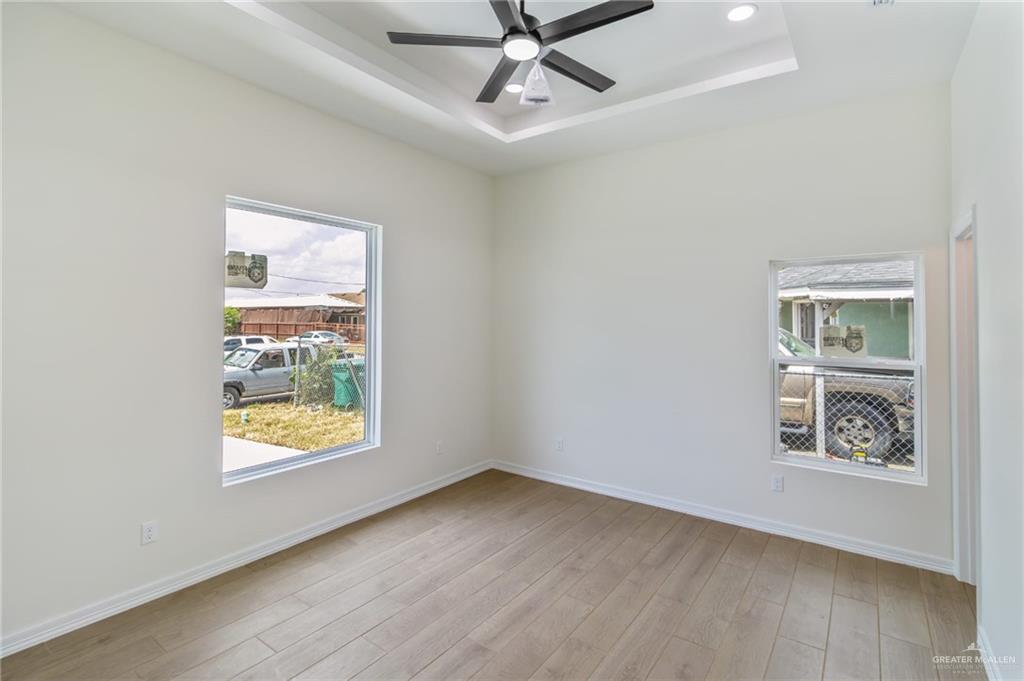 Photo 10 of 506 Falcon Street