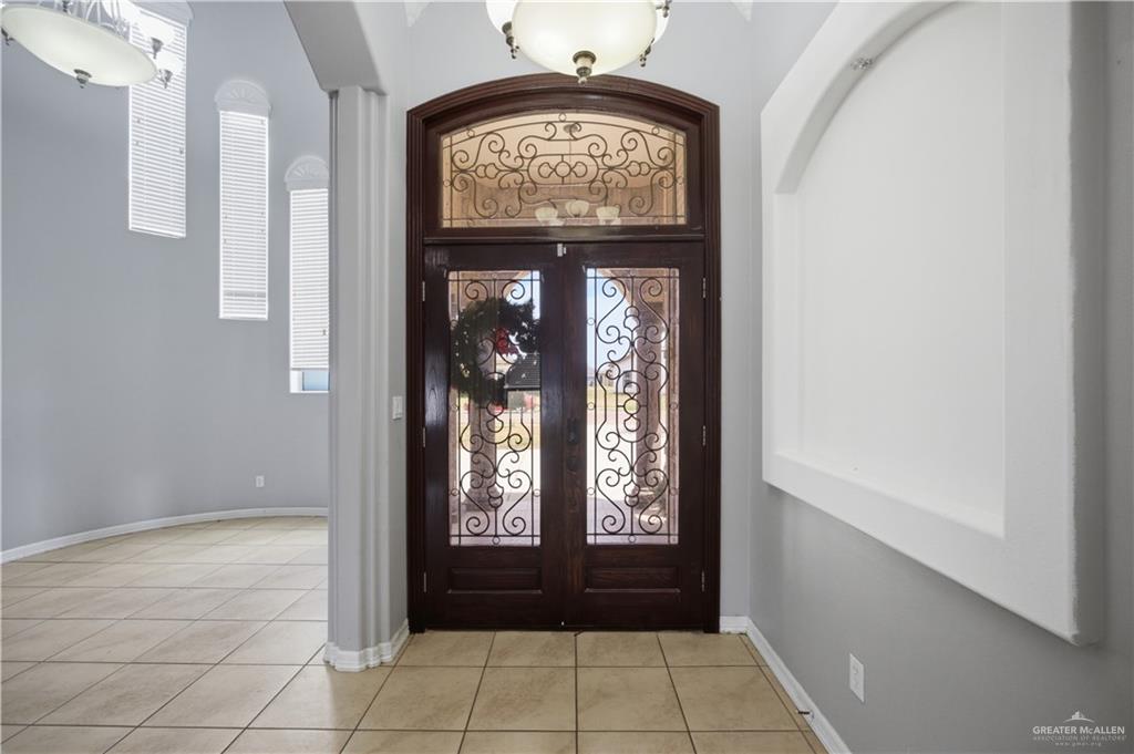 Photo 10 of 514 Los Palomos Street
