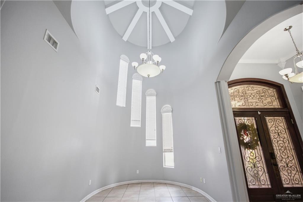 Photo 12 of 514 Los Palomos Street