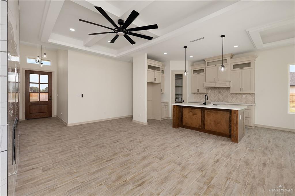 Photo 3 of 10121 Espada Drive