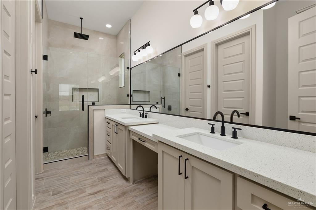 Photo 9 of 10121 Espada Drive