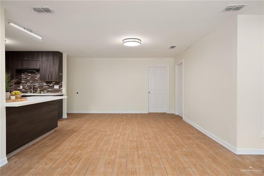 Photo 9 of 500 Ridgeland Avenue