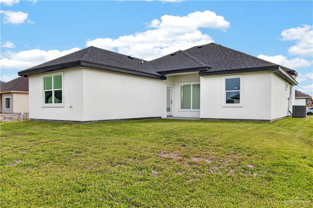Photo 18 of 1301 Acacia Drive