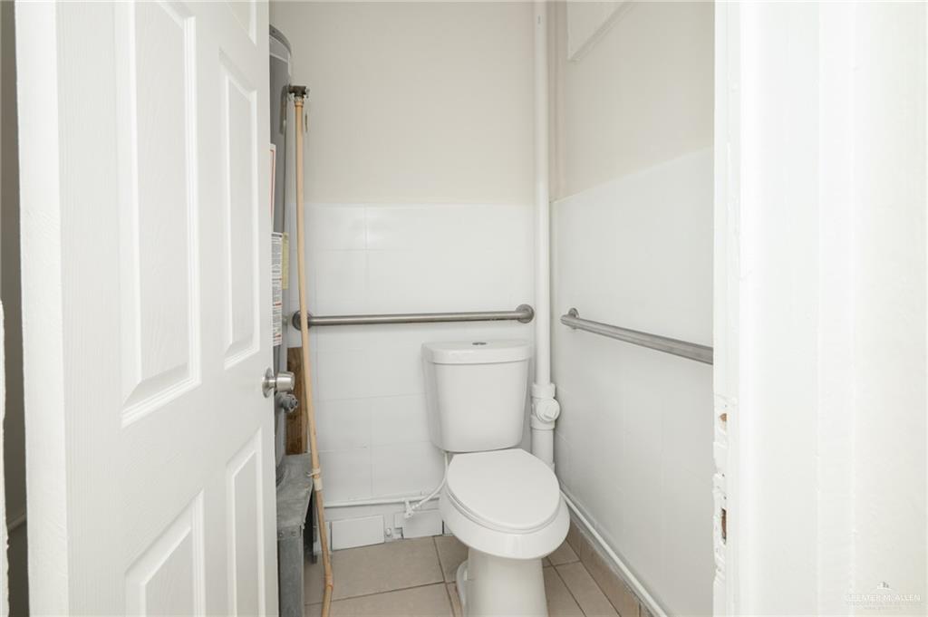 Photo 14 of 267 Robertson Street