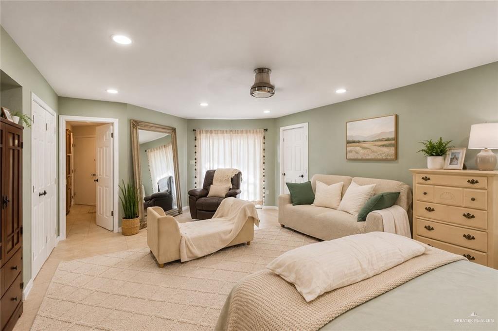 Photo 14 of 301 Tyler Avenue