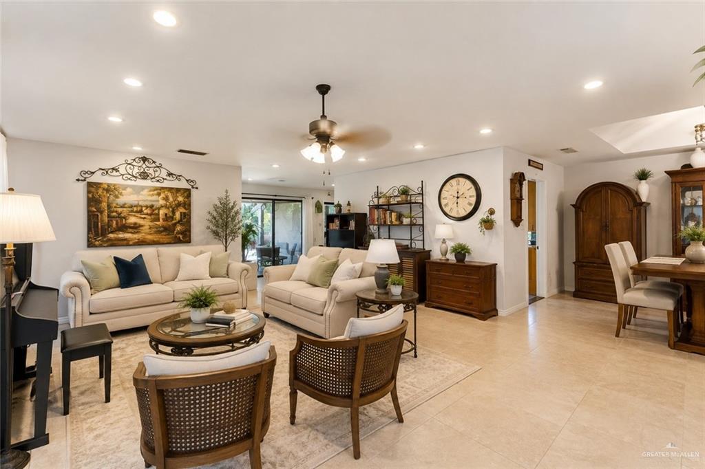 Photo 3 of 301 Tyler Avenue