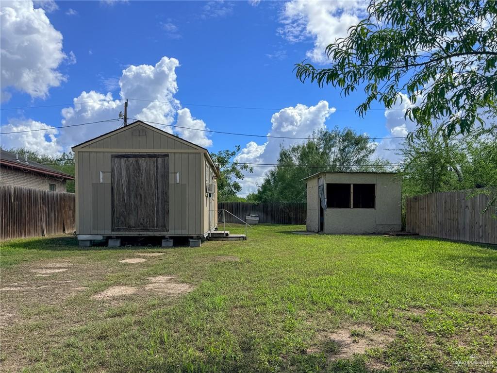 Photo 4 of 1526 Alamo Street