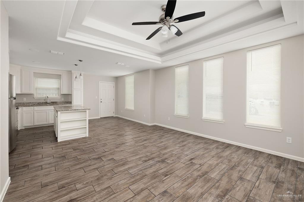 Photo 3 of 1416 Alta Vista Drive