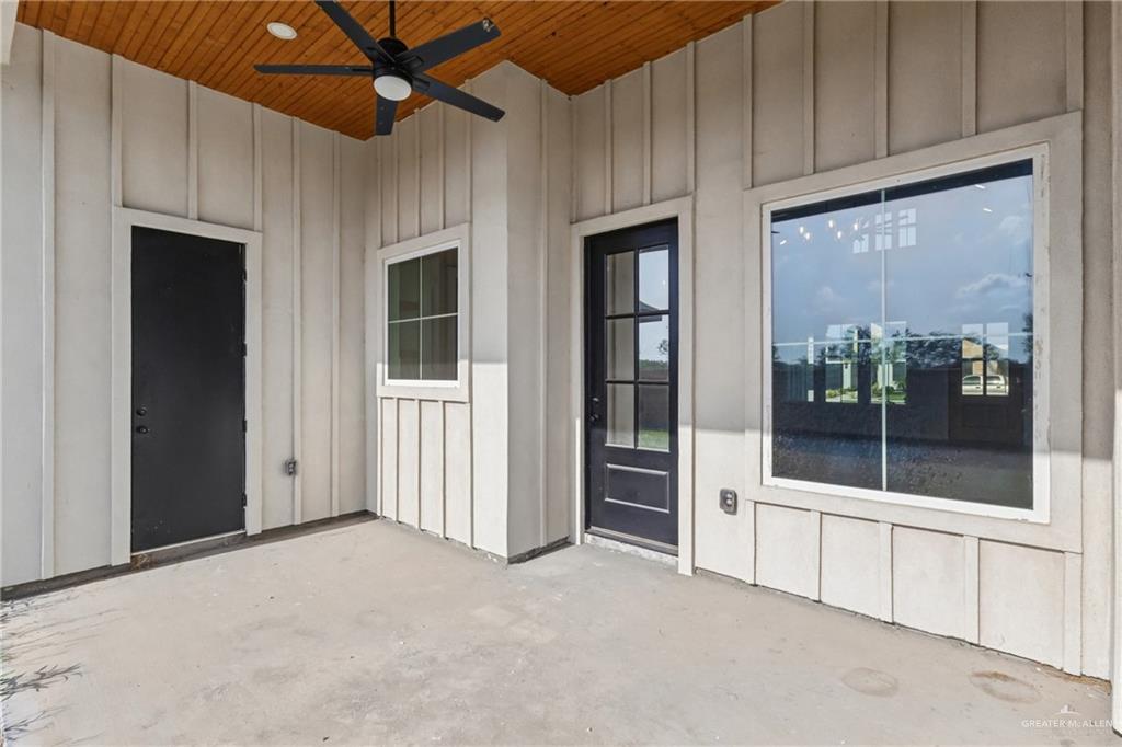 Photo 16 of 1816 Diplomat Drive