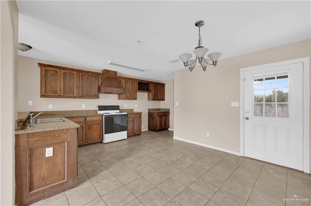 Photo 4 of 1607 Omni Avenue #3