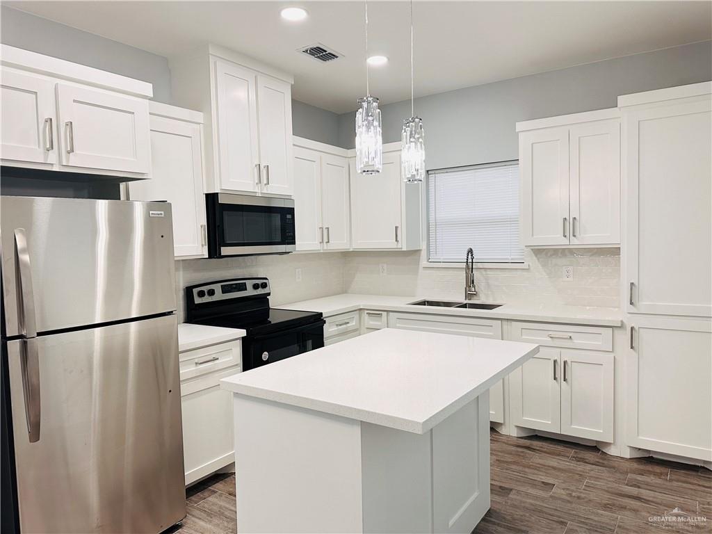 Photo 4 of 2304 Viviana Street #2
