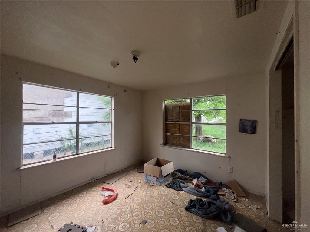 Photo 9 of 610 Cypress Street