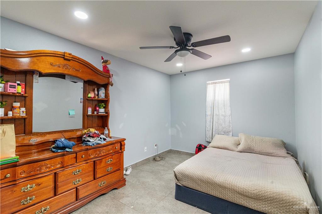 Photo 15 of 905 6th Avenue