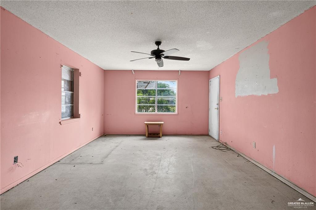 Photo 3 of 211 Cabana Drive