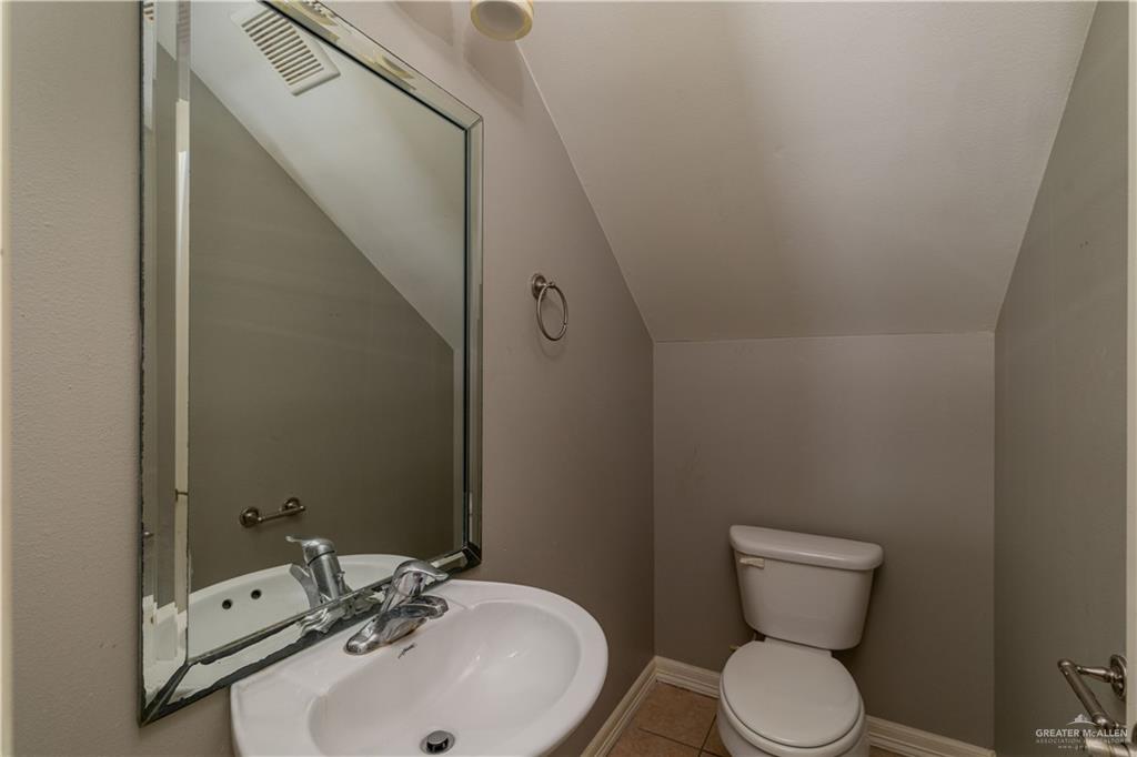 Photo 11 of 1307 Fig Avenue #B