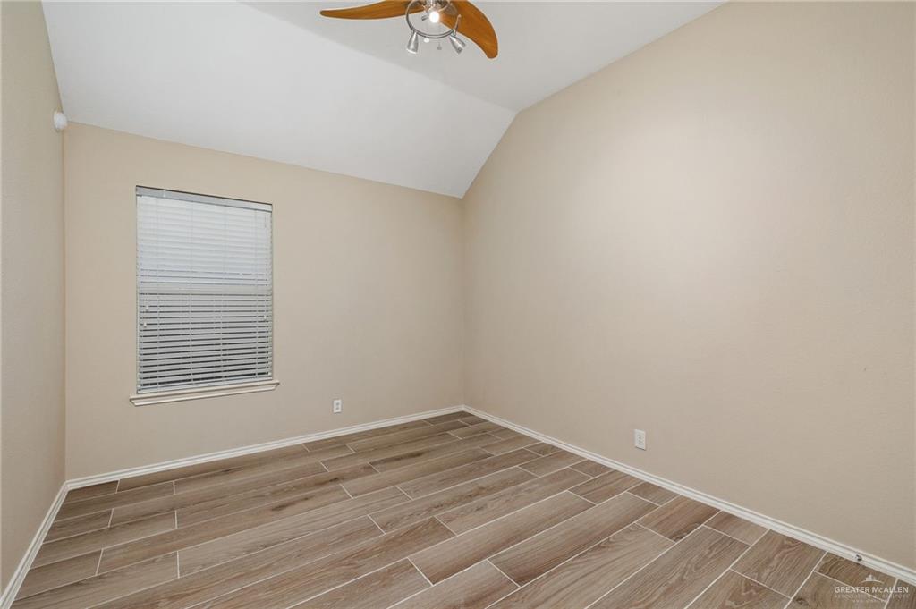 Photo 12 of 3007 San Rafael Street