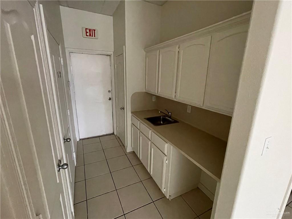 Photo 9 of 119 Pecan Street #A