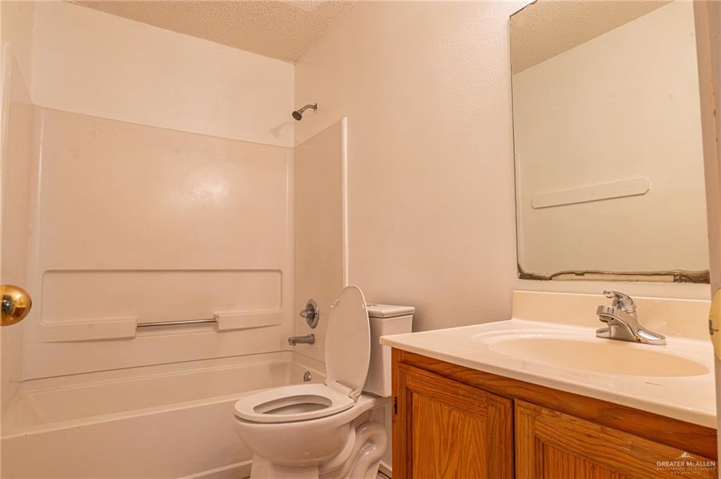 Photo 18 of 309 Amber Drive