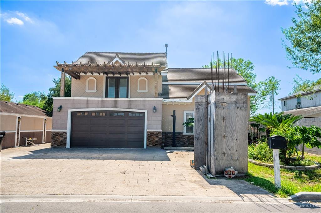 Photo 1 of 306 R Street, Progreso