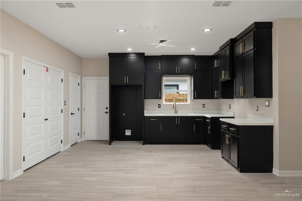 Photo 4 of 204 Farrell Road #3