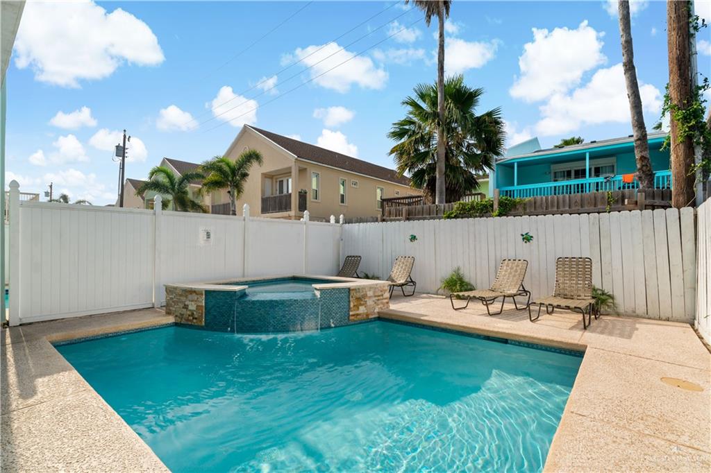 Photo 22 of 120 Huisache Street #B