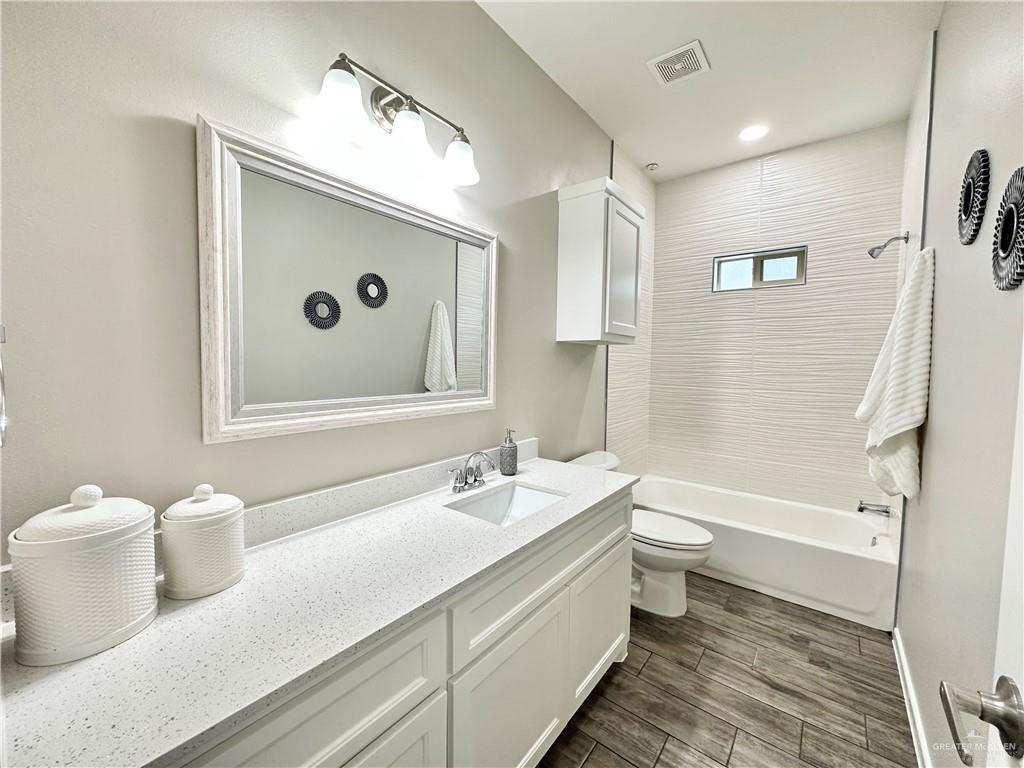 Photo 16 of 1305 Sucre Drive