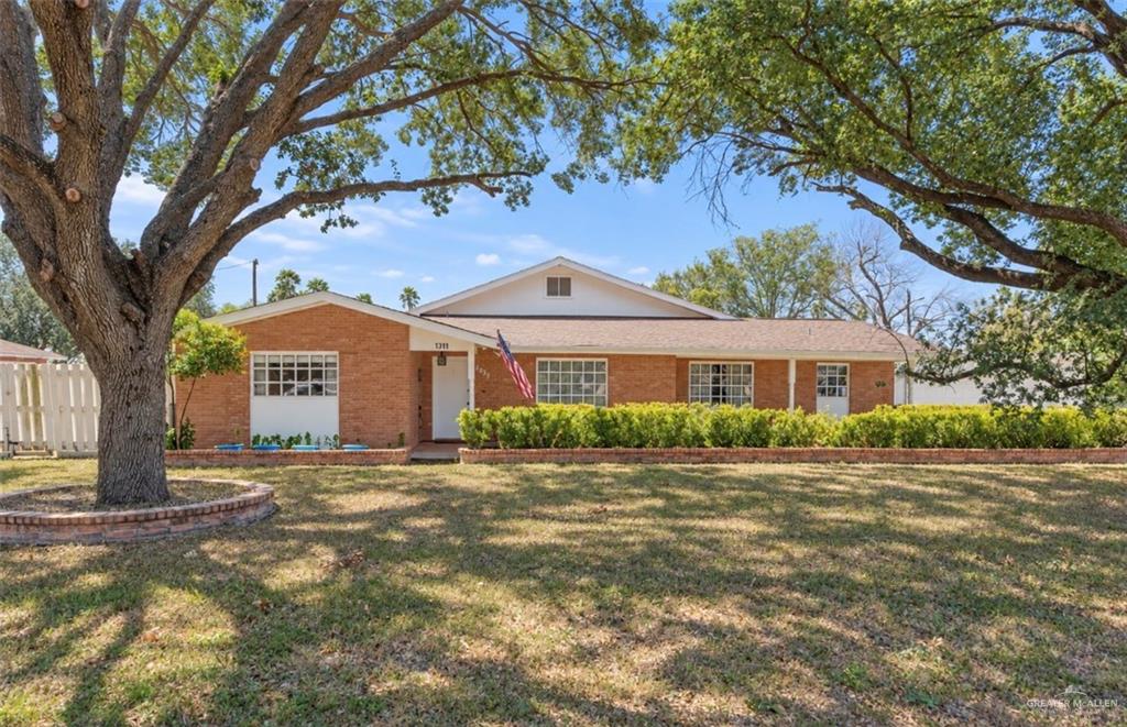 Photo 1 of 1311 Scobey Avenue, Donna