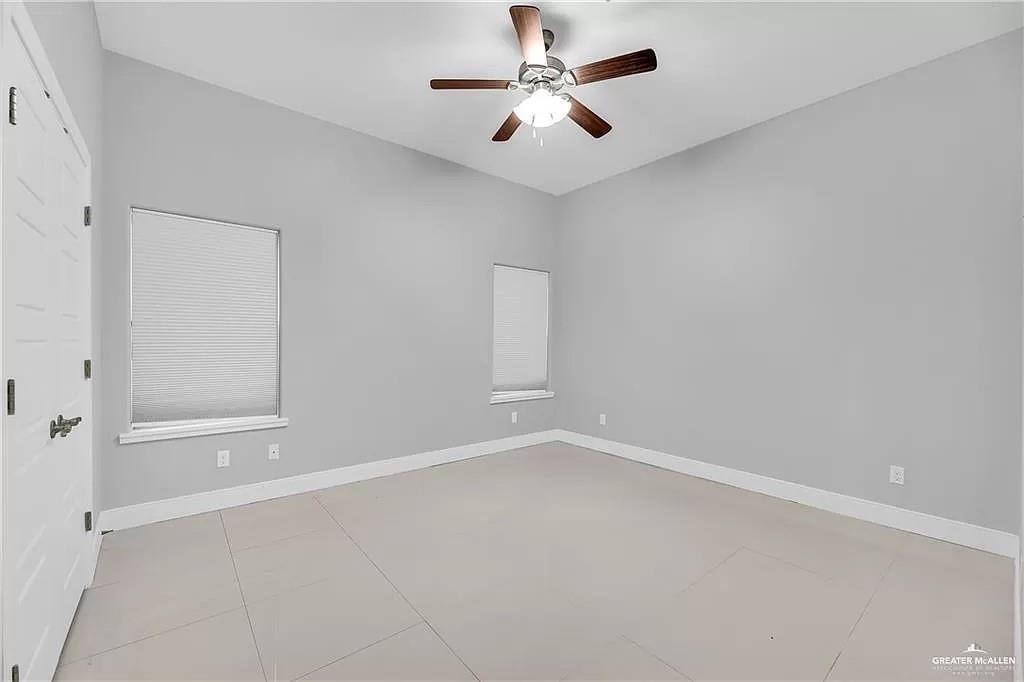 Photo 6 of 3016 L Street #1