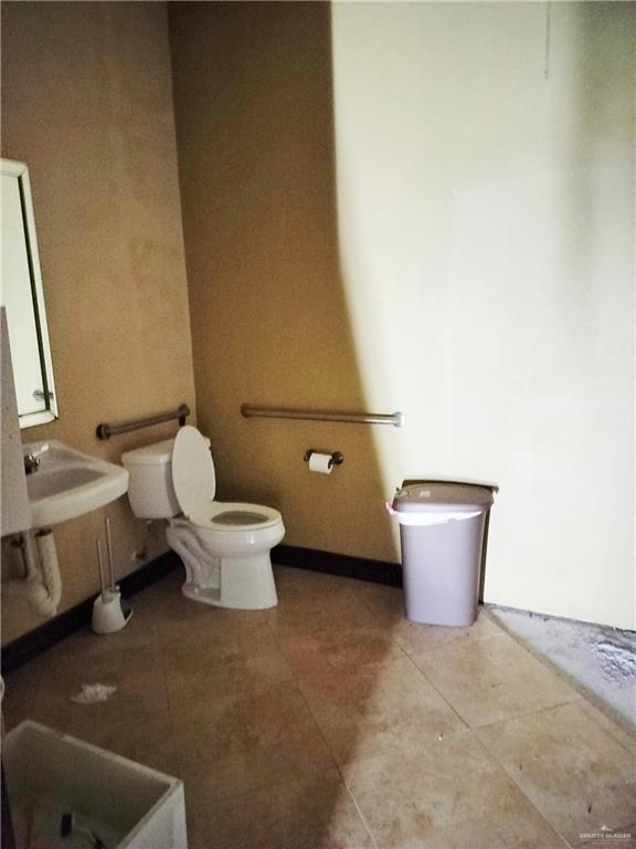 Photo 9 of 2100 Shary Road #4