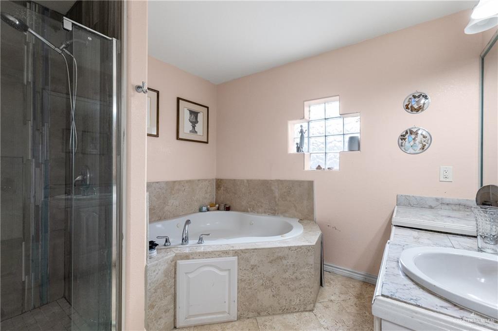 Photo 11 of 5860 Forest Boulevard