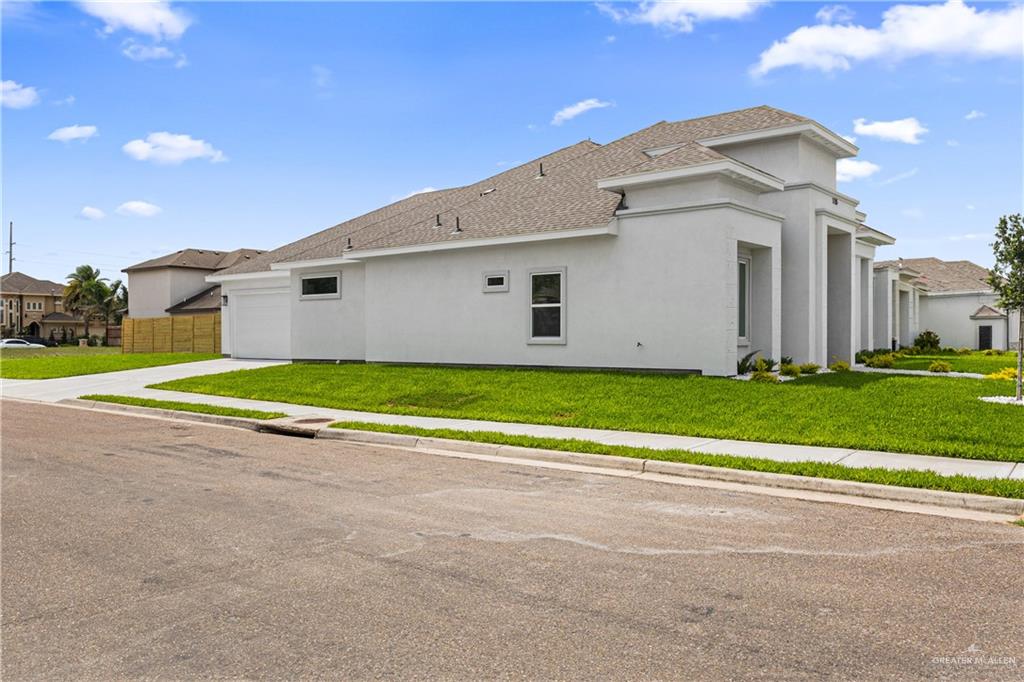 Photo 4 of 1735 Sevilla Street
