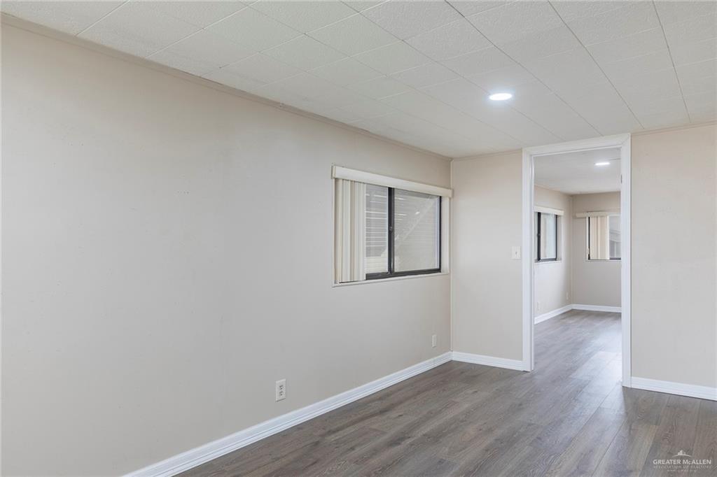 Photo 19 of 2027 Kelly Street