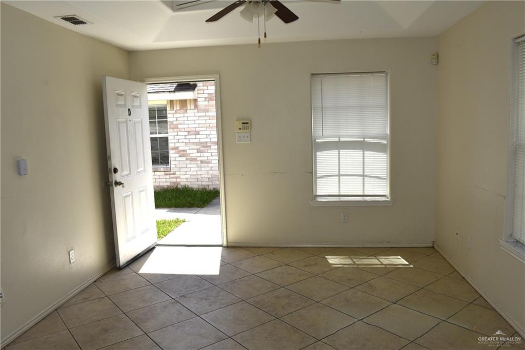 Photo 19 of 307 Albatross Avenue