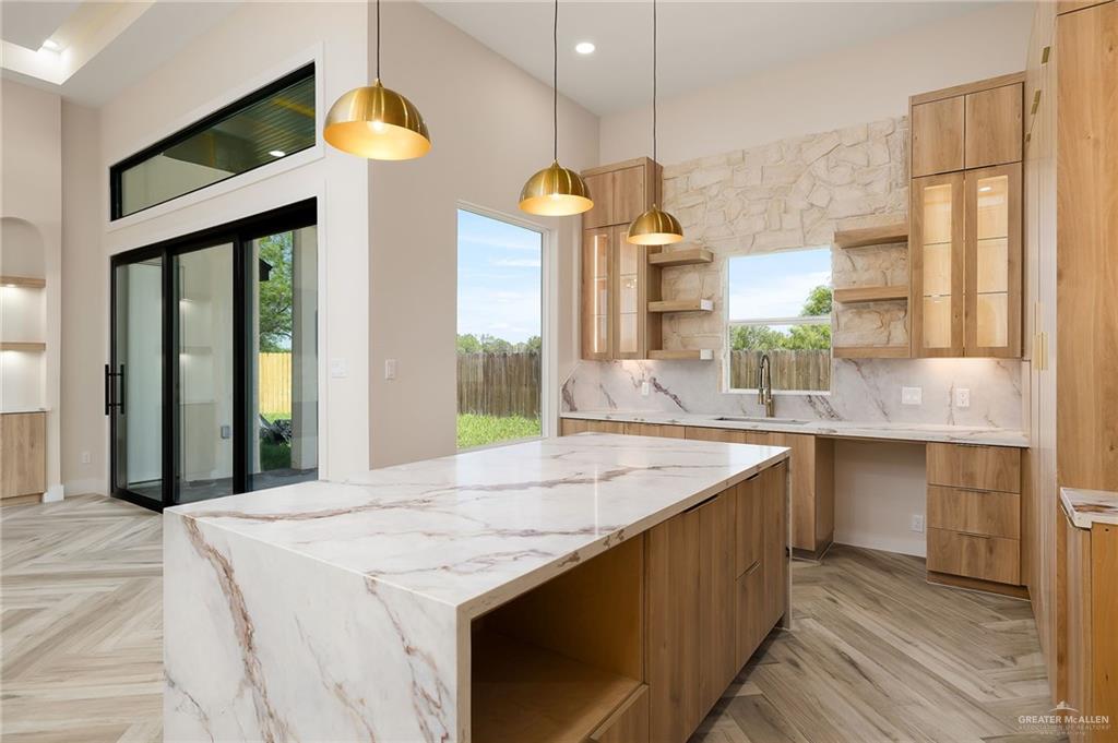 Photo 6 of 1115 Post Oak Street