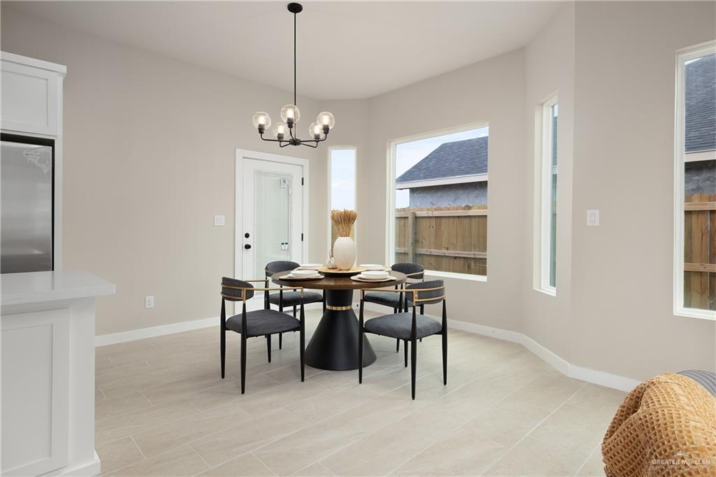 Photo 4 of 2312 Cardinal Drive